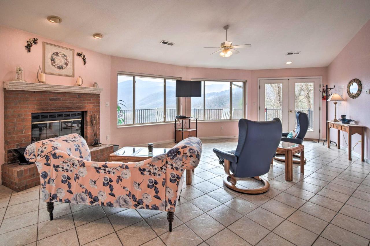 Charming Burnsville Apt With Mountain Views And Deck! Exterior foto