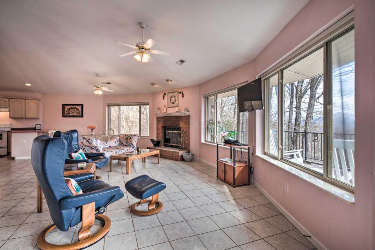 Charming Burnsville Apt With Mountain Views And Deck! Exterior foto