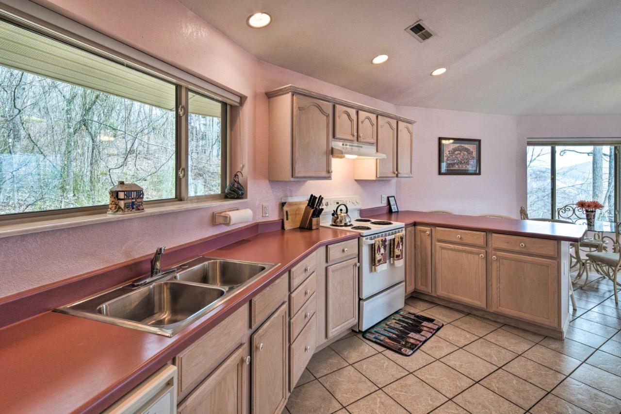 Charming Burnsville Apt With Mountain Views And Deck! Exterior foto